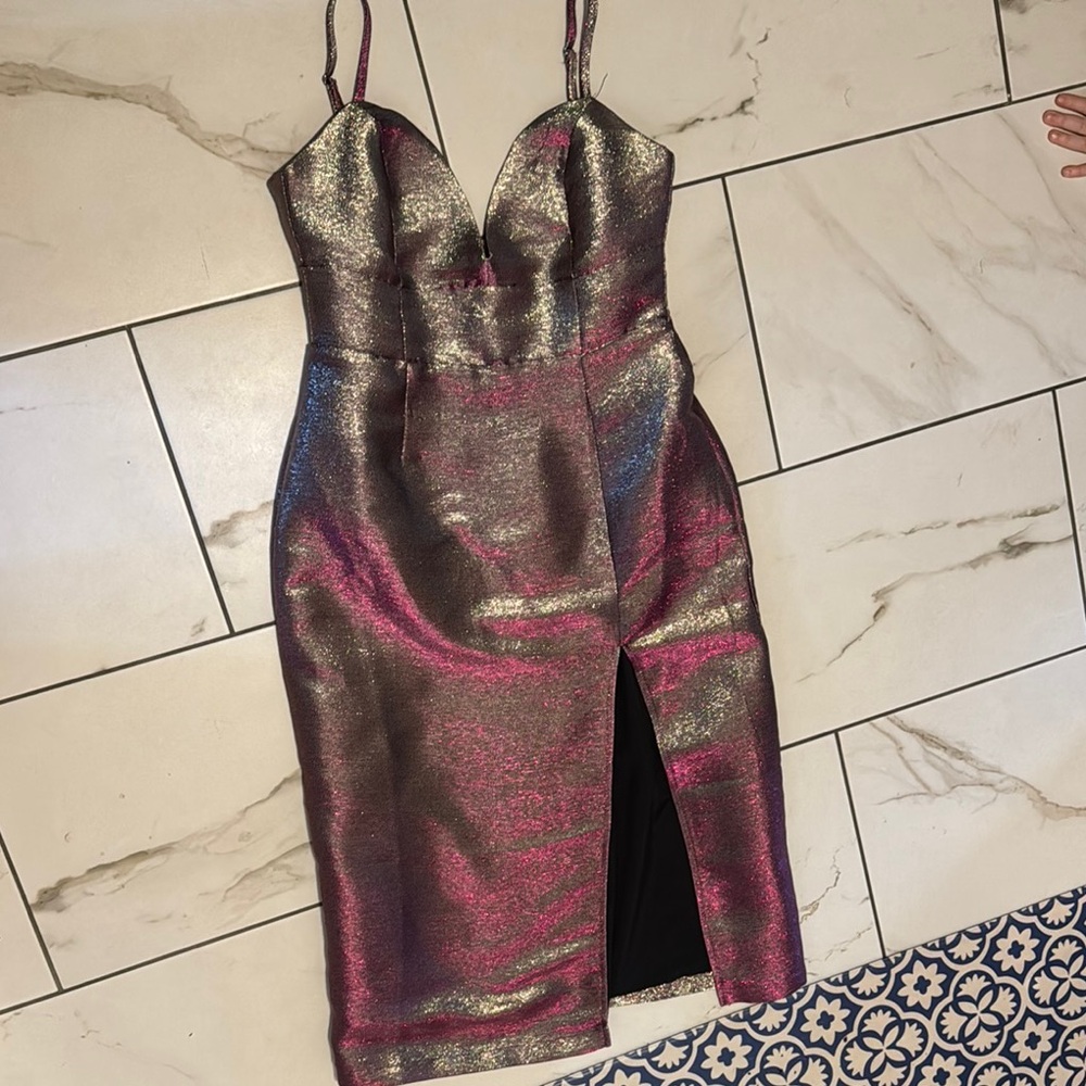 Lulus dress that changes color with lighting!!!
